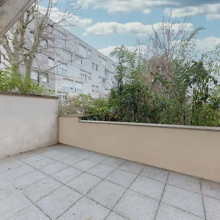 F2 De Montreuil * Montreuil (Seine-Saint-Denis)